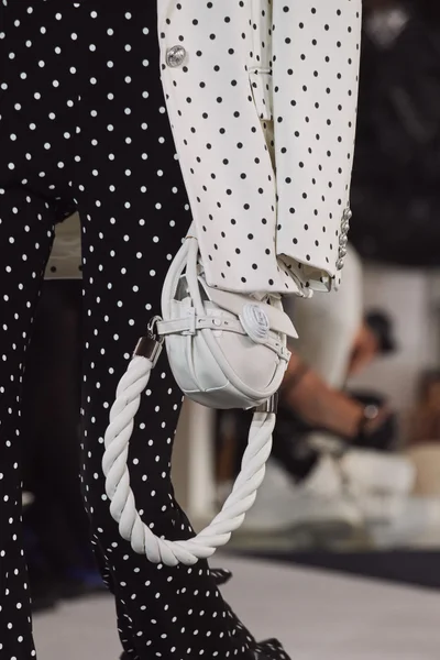 Look 236